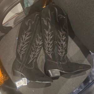 Universal threads size 6 black boots